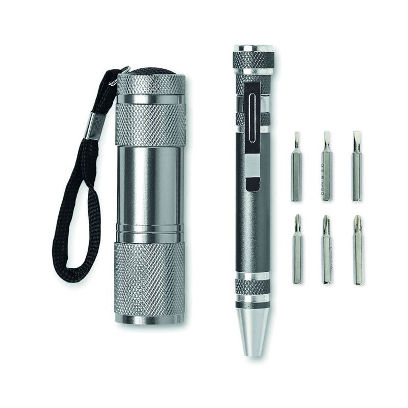 Set de lanterna e ferramentas