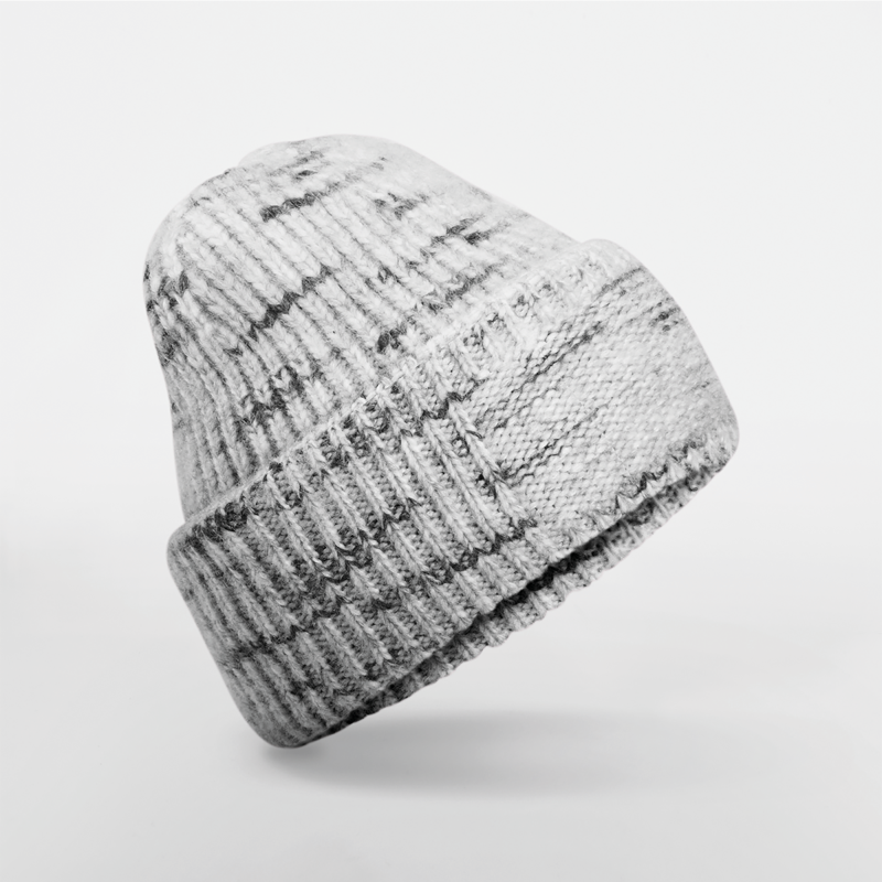Gorro com patch de malha grossa